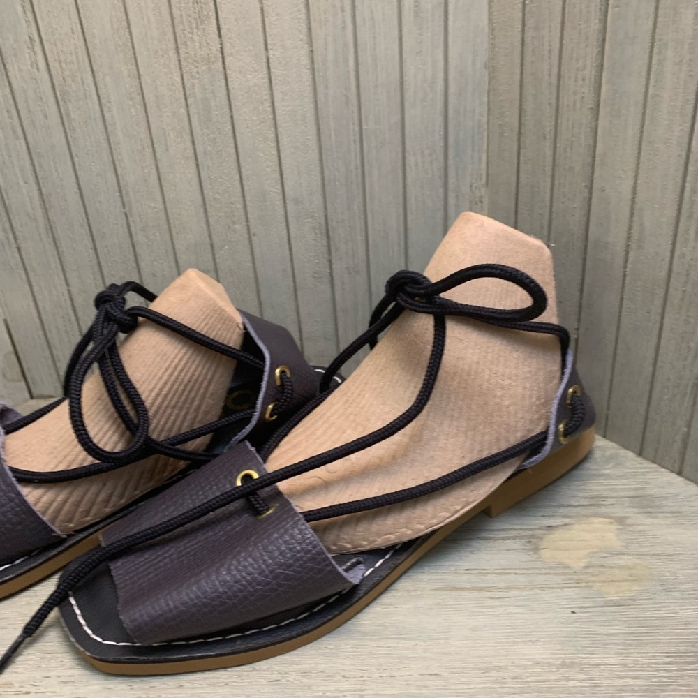 NWOT Kino Navy Leather Handmaids Strappy Sandals 7 - Picture 10 of 10